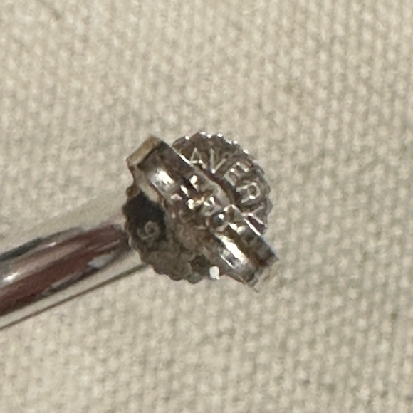 Brand new with box and pouch.  1 inch James Avery Fiesta hoop earrings. - Picture 3 of 4